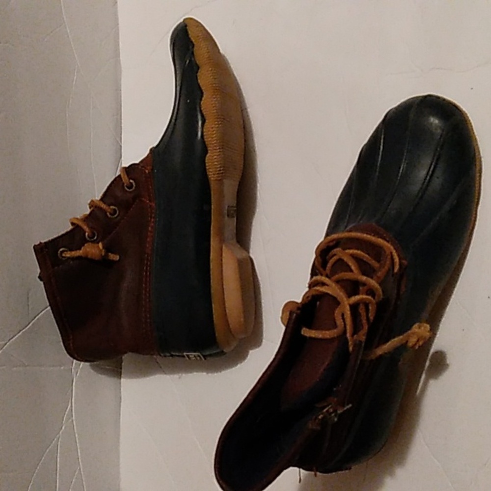 Sperry booties
